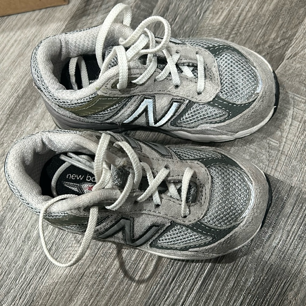 New balance 990v5